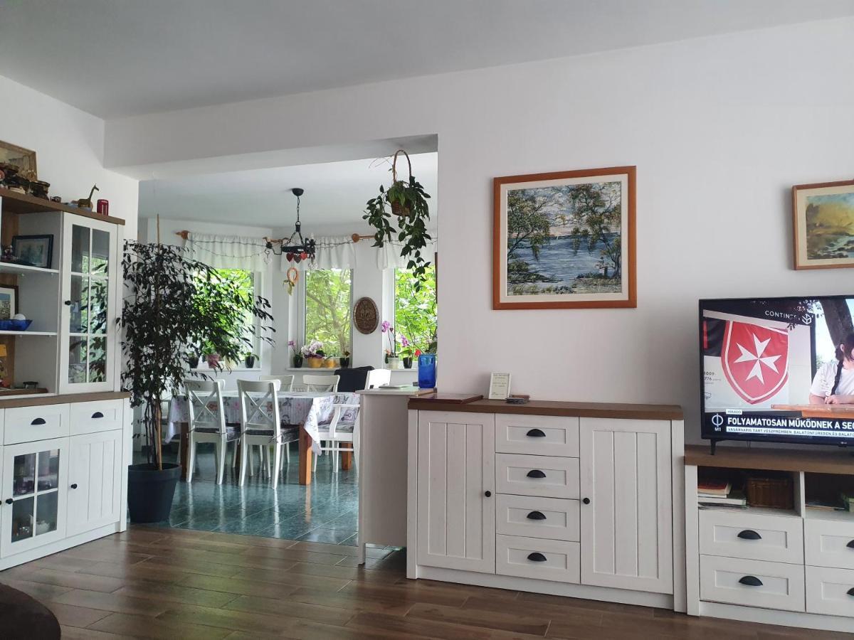 Fehér Rózsa Apartman Cserszegtomaj Extérieur photo