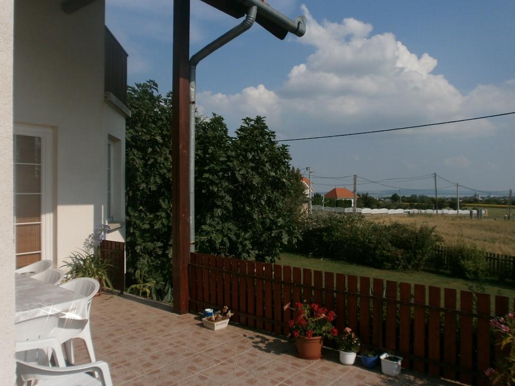 Fehér Rózsa Apartman Cserszegtomaj Extérieur photo