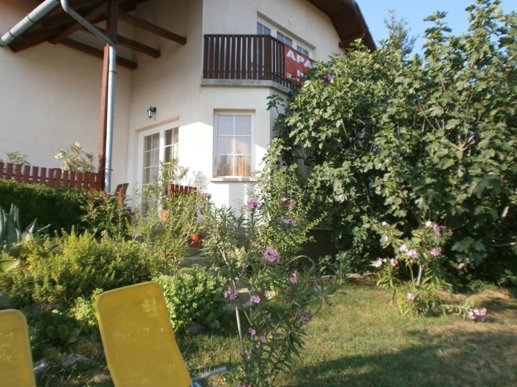 Fehér Rózsa Apartman Cserszegtomaj Extérieur photo